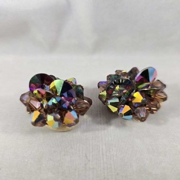 Clip On Iridescent Beaded Cluster Flower Earrings Glass Beads Vintage Purple - Picture 12 of 16